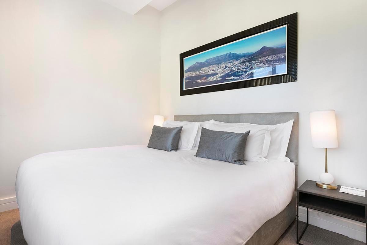 Stay In Luxury At Stonehill Place Cape Town Exterior photo