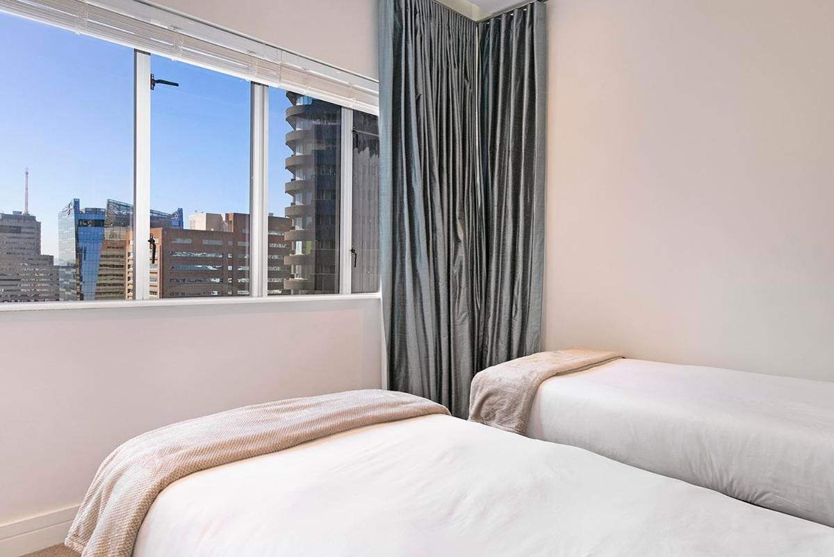 Stay In Luxury At Stonehill Place Cape Town Exterior photo